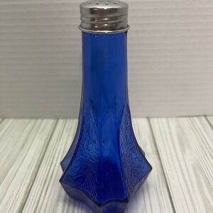 Vintage 1970’s Reproduction Mayfair Open Rose Patterned Cobalt Blue Shaker
